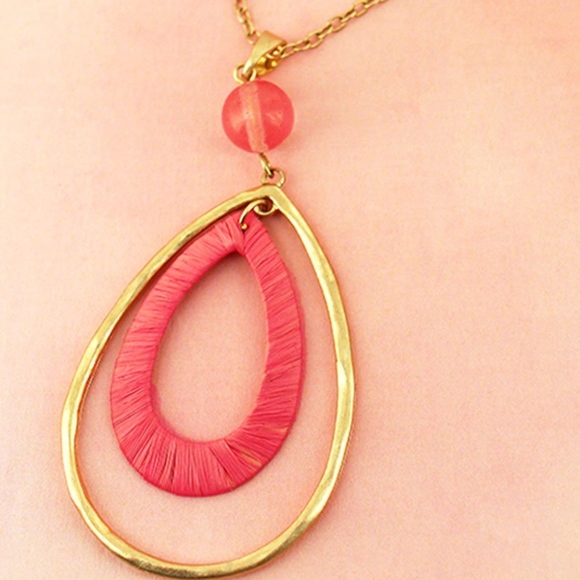 2/$15-GOLDTONE RAFFIA DOUBLE TEARDROP NECKLACE - Picture 1 of 1